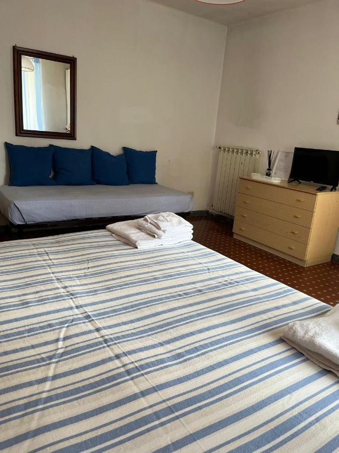 Casa Violetta Bed & Breakfast มารีนา ดิ มาซซา ภายนอก รูปภาพ