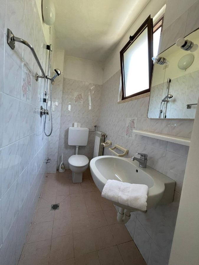 Casa Violetta Bed & Breakfast มารีนา ดิ มาซซา ภายนอก รูปภาพ