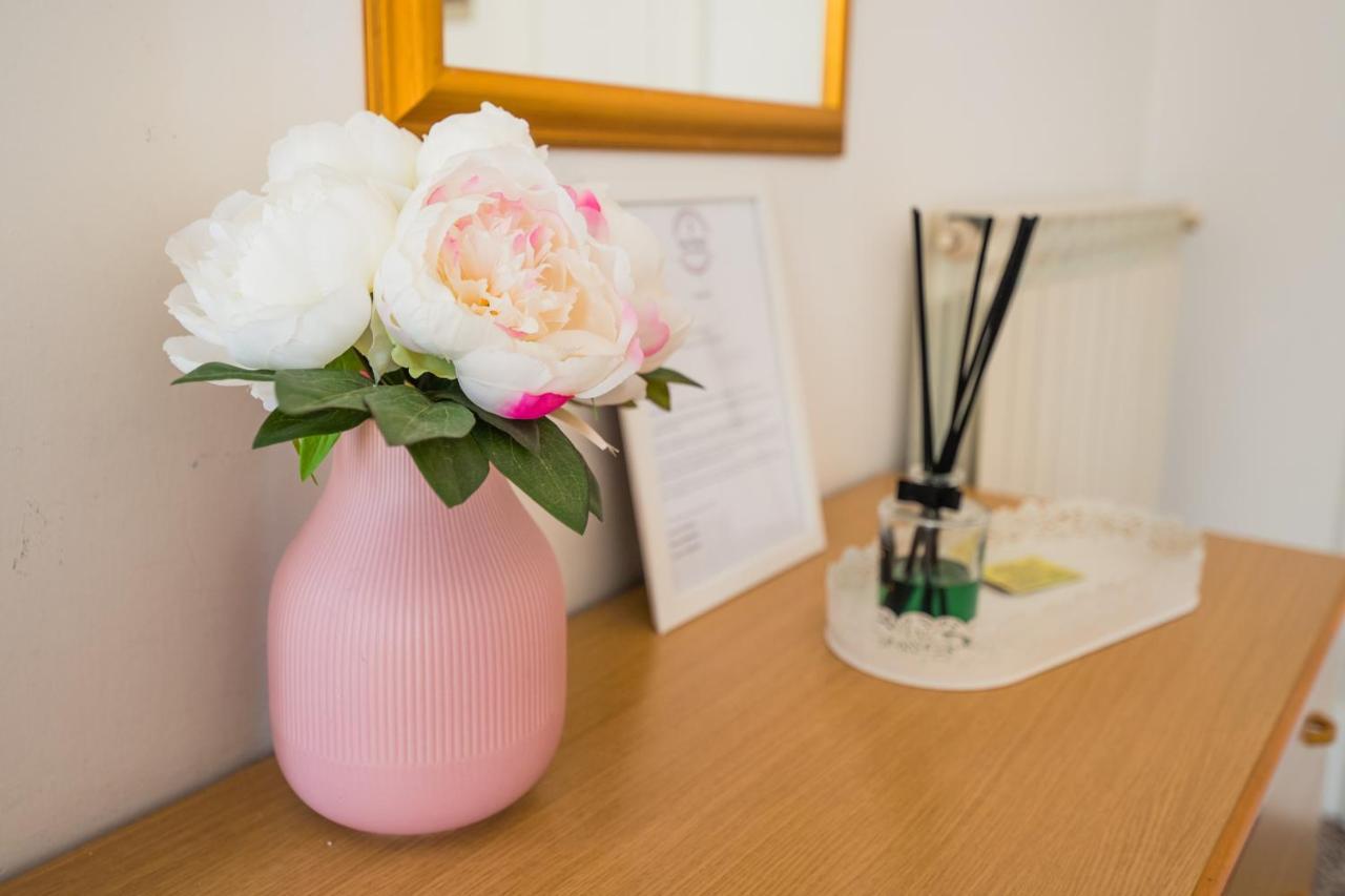 Casa Violetta Bed & Breakfast มารีนา ดิ มาซซา ภายนอก รูปภาพ