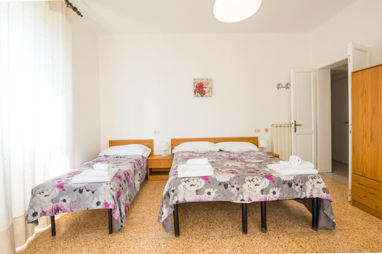 Casa Violetta Bed & Breakfast มารีนา ดิ มาซซา ภายนอก รูปภาพ