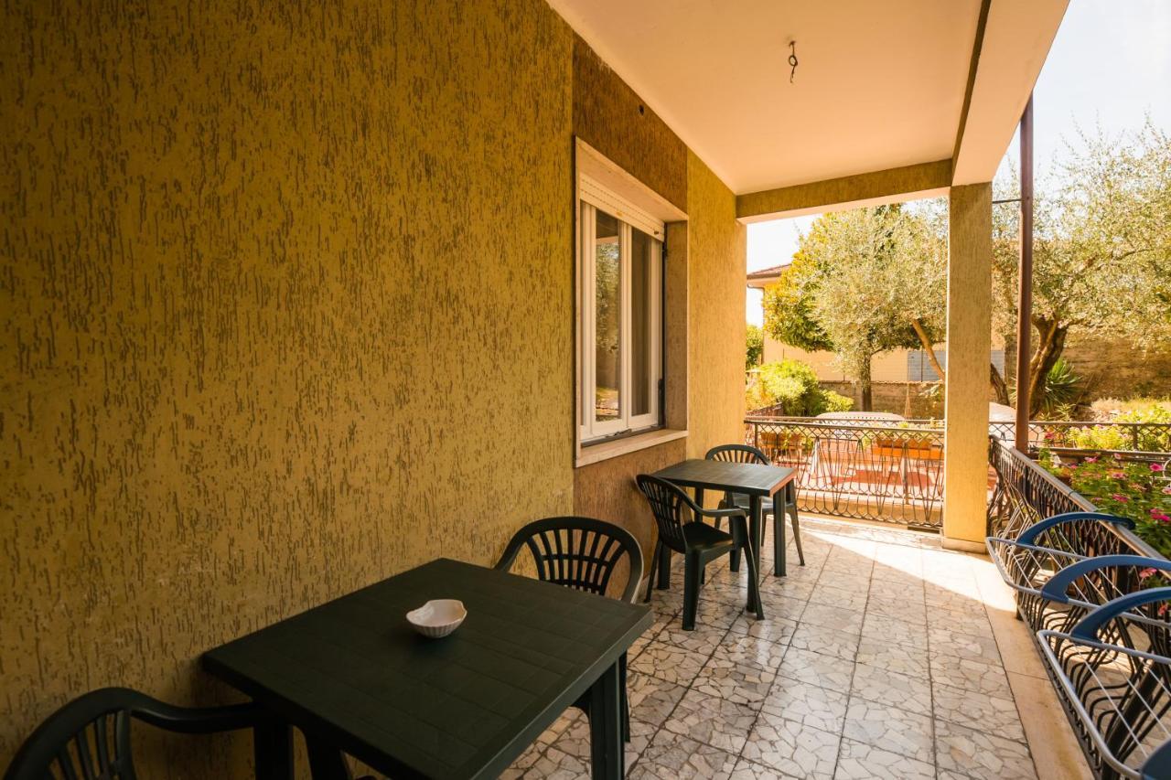Casa Violetta Bed & Breakfast มารีนา ดิ มาซซา ภายนอก รูปภาพ