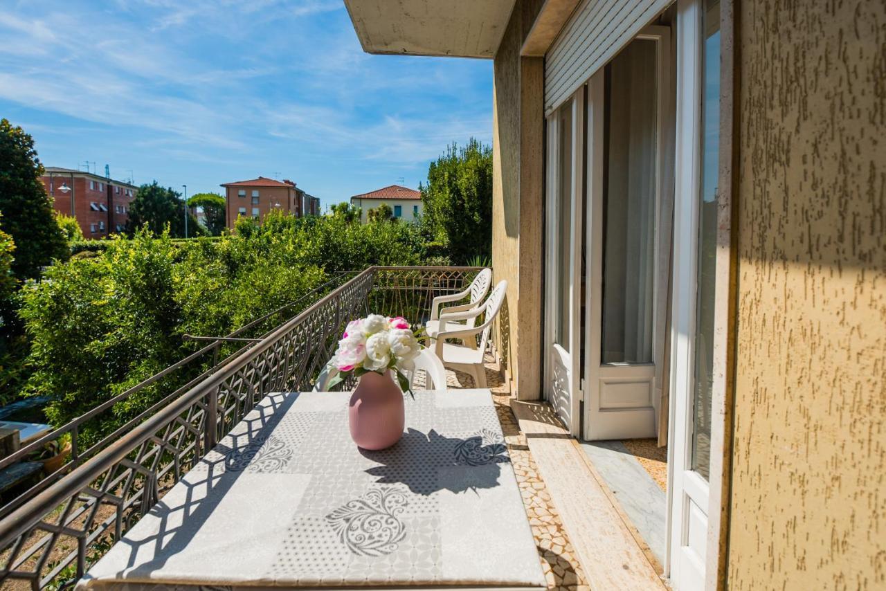 Casa Violetta Bed & Breakfast มารีนา ดิ มาซซา ภายนอก รูปภาพ