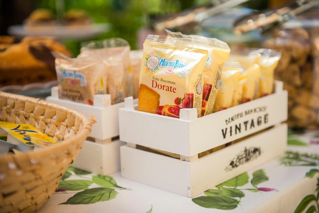 Casa Violetta Bed & Breakfast มารีนา ดิ มาซซา ภายนอก รูปภาพ