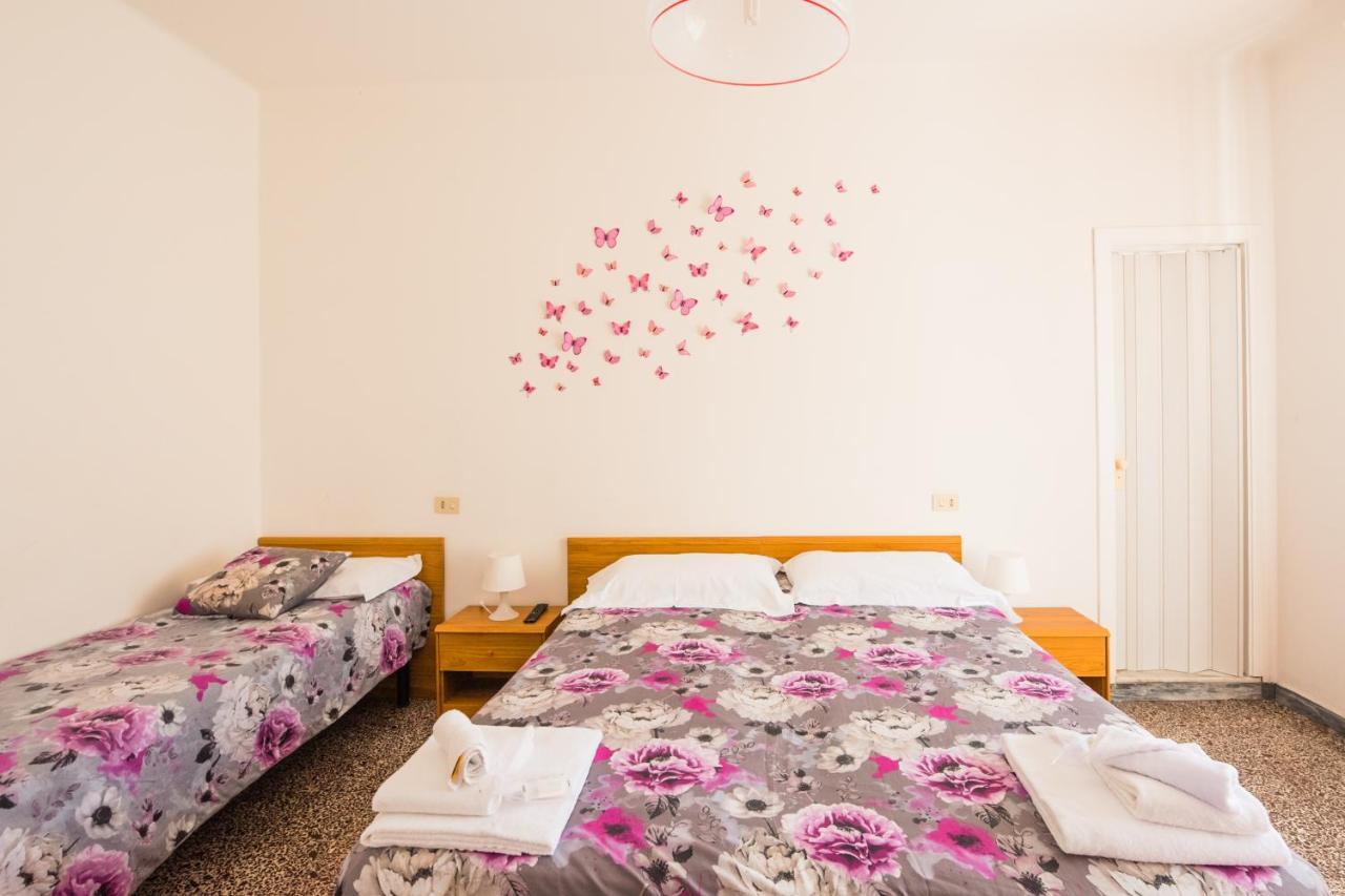 Casa Violetta Bed & Breakfast มารีนา ดิ มาซซา ภายนอก รูปภาพ