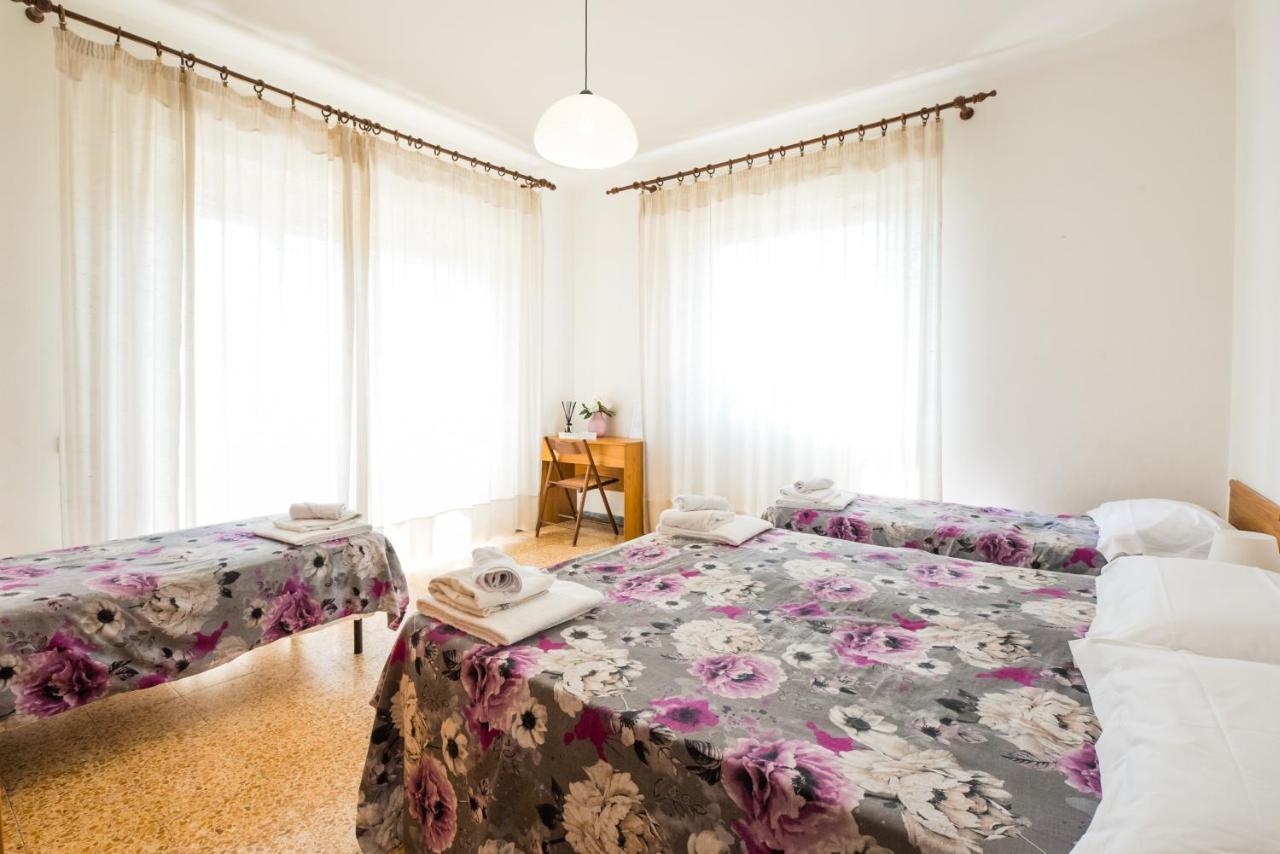 Casa Violetta Bed & Breakfast มารีนา ดิ มาซซา ภายนอก รูปภาพ