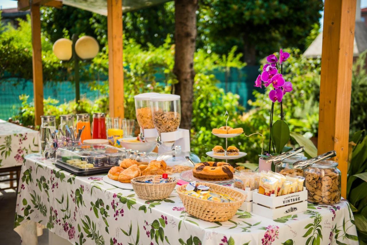 Casa Violetta Bed & Breakfast มารีนา ดิ มาซซา ภายนอก รูปภาพ